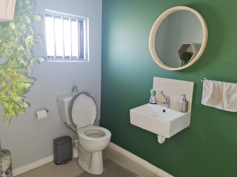 To Let commercial Property for Rent in Firgrove Western Cape